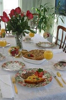Camai Bed And Breakfast Анкоридж Экстерьер фото
